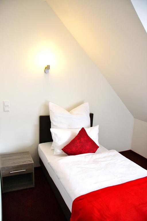 Hotel Gemini Dusseldorf Room photo